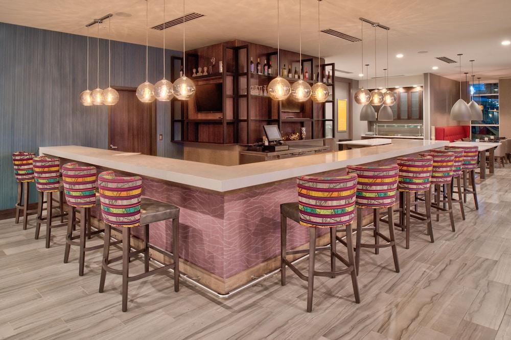 Hotel Hilton Garden Downtown 3*